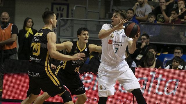Sorteo de 5 entradas dobles para el La Laguna Tenerife–Real Madrid de los cuartos de final de la Liga Endesa