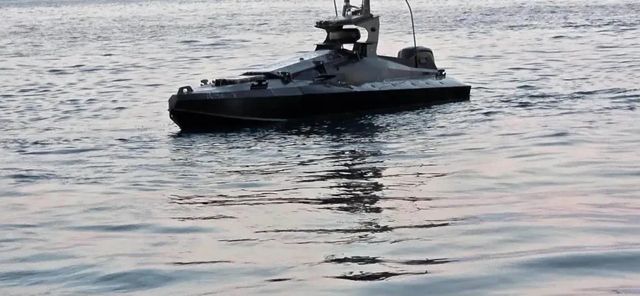 Dronă marină încărcată cu explozibil, distrusă de Armata Română în apropiere de Neptun Deep