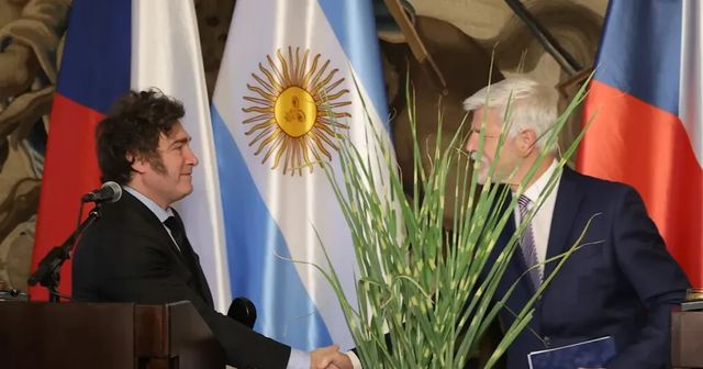 Prezident Pavel s manželkou Evou dnes zahájí oficiální návštěvu Argentiny