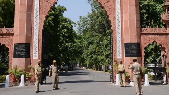 Aligarh Muslim University cannot be minority institution, Centre tells SC
