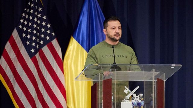 Ucraina a fost informată despre întâlnirile oficialilor americani la Moscova, anunță Zelenski