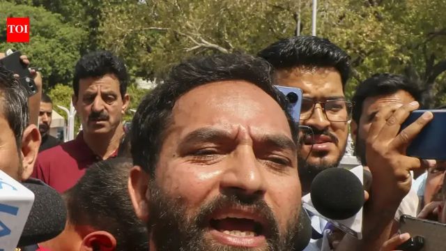 Big Relief For AAP, Court Quashes PSA Detention Of Mehraj Malik