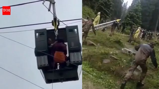 Snag halts Gulmarg Gondola, scores of tourists rescued after mid-air panic