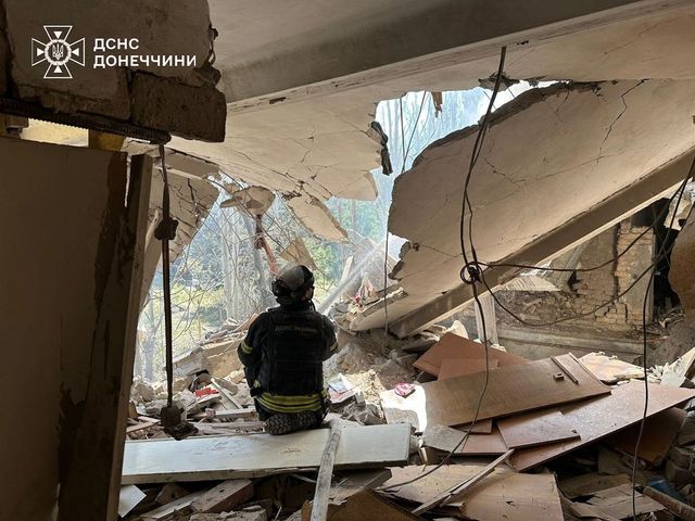 Opt persoane au fost rănite, iar una și-a pierdut viața în Donețk în urma unui atac. Război în Ucraina, ziua 1274
