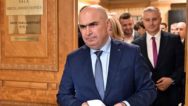 Bolojan i-a transmis, de la Congres, lui Nicușor Dan că, dacă Veștea pică la vot, PNL își asumă guvernarea cu UDMR și USR