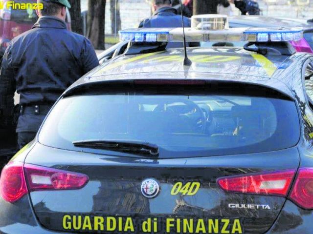 Caporalato, indagato il cognato del presidente della Lombardia Attilio Fontana