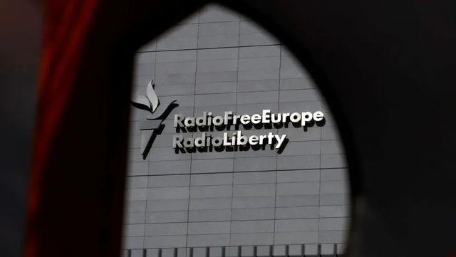Írán zařadil na seznam vojenských cílů stanici Radio Farda sídlící v Praze