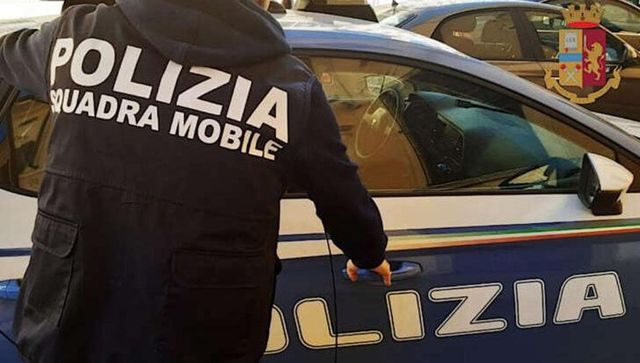 Titolare di una pizzeria ucciso a coltellate a Reggio Emilia