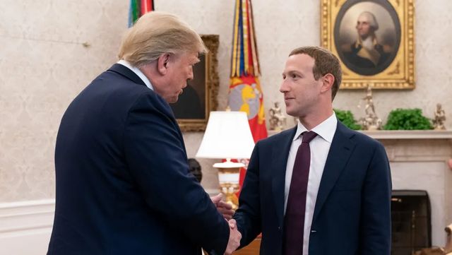 Mark Zuckerberg, invitat la cină de Donald Trump la Mar-a-Lago