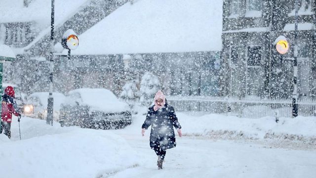 Gerul pune stăpânire pe România. Ciclon mediteranean cu ninsori abundente, vânt puternic și temperaturi de până la -16 grade