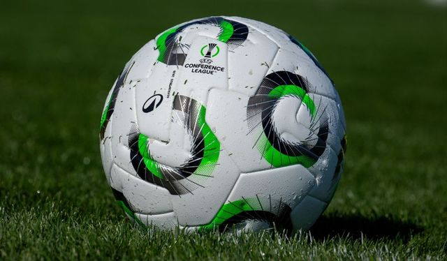 Arbitri din Malta la meciul Raków – Universitatea Craiova, în Conference League
