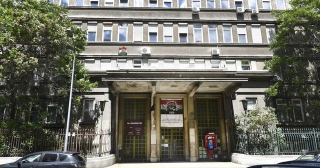 Kulja András szerint csótányok lepték el a Péterfy Sándor Utcai Kórház műtőit, a kórház feljelentést tesz
