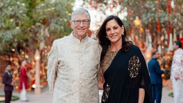 Meet Bill Gates girlfriend Paula Hurd, she was once wife of a billionaire, his name is…