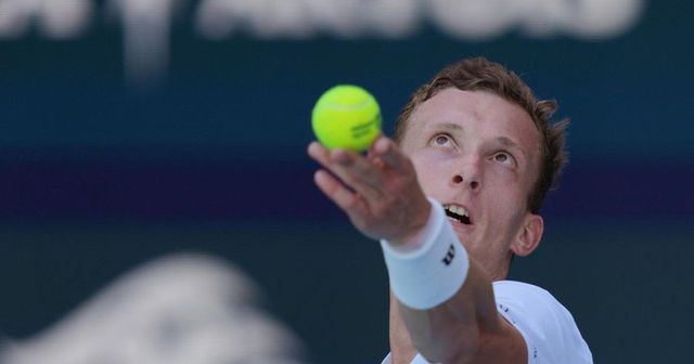Lehečka zdolal překvapení Miami a postoupil do semifinále