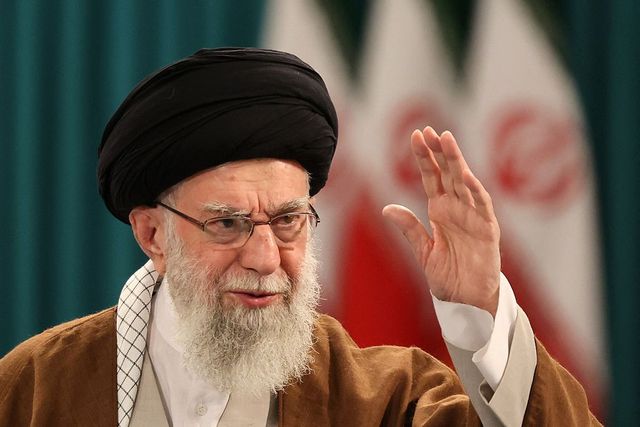 Liderul suprem al Iranului, Ali Khamenei, găsit mort sub dărâmături după atacurile aeriene SUA–Israel asupra Teheranului