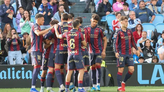 Vinicius lidera al Real Madrid en una intrascendente victoria en el Pizjuán