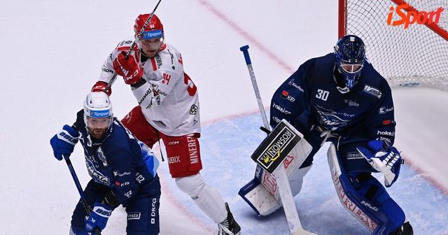 ONLINE: Třinec - Kometa 1:0. Vary srovnaly, Jágr nakonec nehraje, Plzeň vede na Spartě