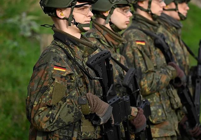 Alemania recupera la 'mili' voluntaria