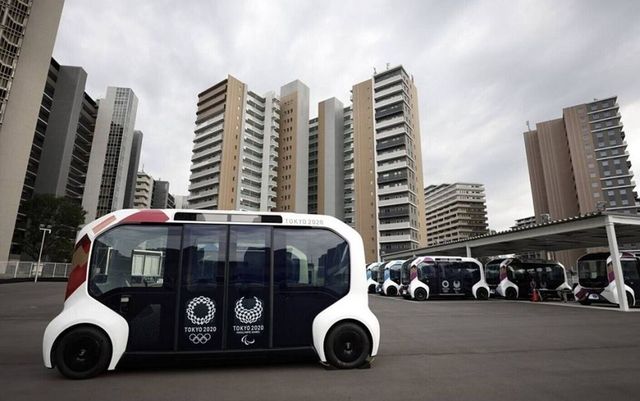 Toyota a suspendat toate vehiculele autonome e-Palette în satul Jocurilor Paralimpice din Tokyo, după rănirea unui pieton