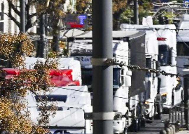 Gli autotrasportatori sospendono il fermo dopo l'incontro con il governo