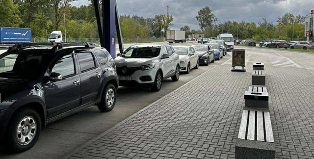 Trafic intens la Sculeni: Poliția de Frontieră recomandă rute alternative