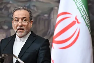 Iranul a anunțat deschiderea Strâmtorii Ormuz pentru navele comerciale