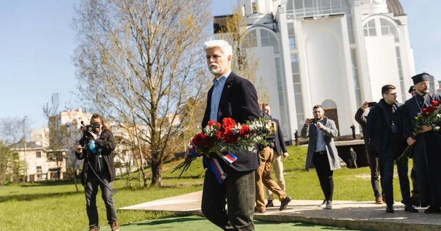 Prezident Pavel je na návštěvě Ukrajiny, zahájil ji ve Lvově