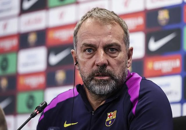 Hansi Flick: «Creo y confío en mi equipo»