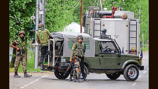 Security forces foil infiltration bid along LoC in J&K's Uri, 2 terrorists killed