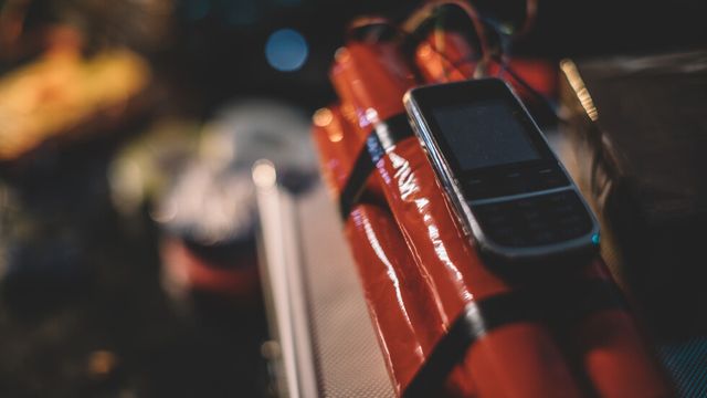 Пет сигнала за поставени взривни устройства са постъпили в Ловешко