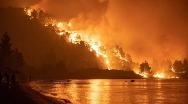 Grecia se luptă pentru a zecea zi cu cel mai dramatic incendiu din Europa din această vară