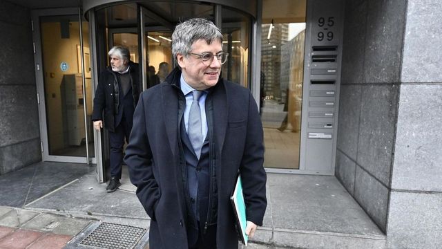 El Constitucional no resolverá hasta septiembre la petición de suspender la orden de detención de Puigdemont