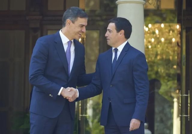 Pradales se reunirá con Sánchez el 15 de julio para avanzar en las transferencias pendientes