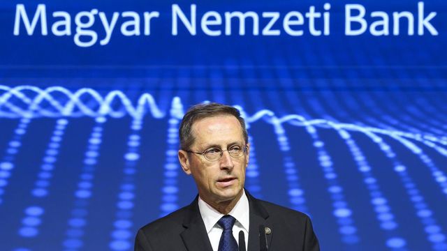 Sorsdöntő nap előtt a forint