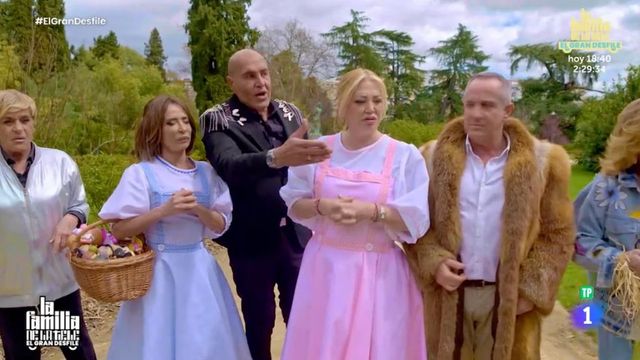 Así ha sido el estreno de 'La familia de la tele'