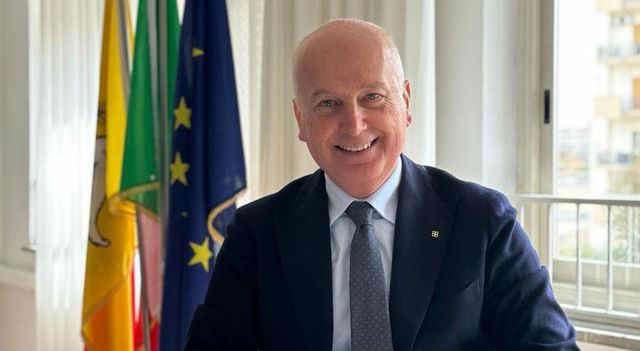 Iacolino, direttore del Policlinico di Messina ed ex eurodeputato, indagato per mafia