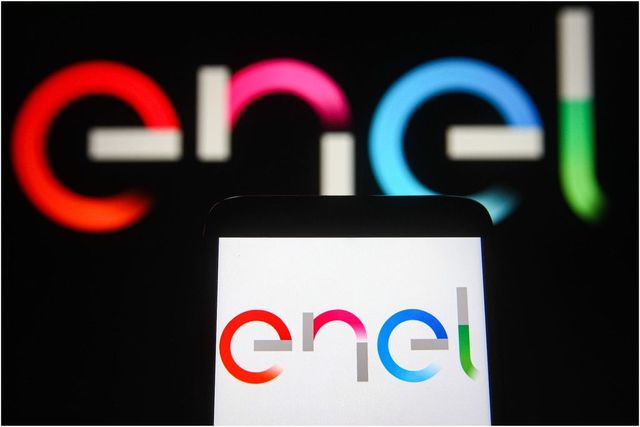 Grecii au anunțat când vor finaliza achiziția Enel România
