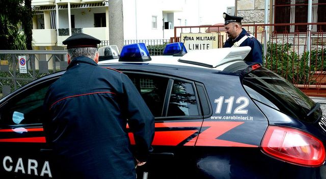 Tenta suicidio alla vigilia di Natale perché sola, i carabinieri la salvano
