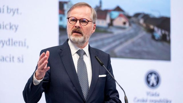 Fialova vláda podává demisi