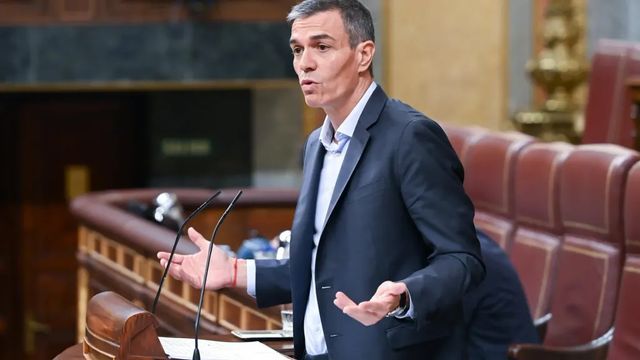 Tertulia de Cuesta: Cómo podría afectar al PSOE y a Sánchez la imputación de Juanma Serrano