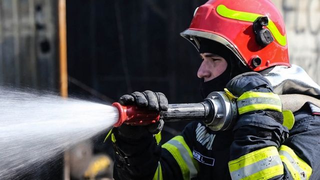 Incendiu la un liceu din capitală