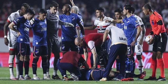 Infarto durante partita di Coppa Libertadores, è morto Izquierdo