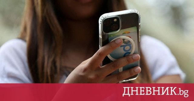 Гърция се готви да забрани социалните мрежи за деца под 15 години
