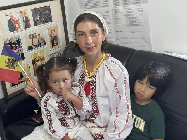 O moldoveancă din China a parcurs 1 400 km pentru a-și exprima votul