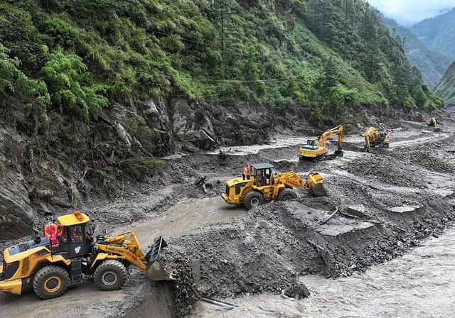 El temor a una segunda riada paraliza las labores de rescate en Nepal cuando todavía hay 1.500 desaparecidos