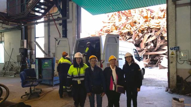 El mobiliario de la Central Térmica Litoral cobra una segunda vida en la asociación de Mujeres de Carboneras