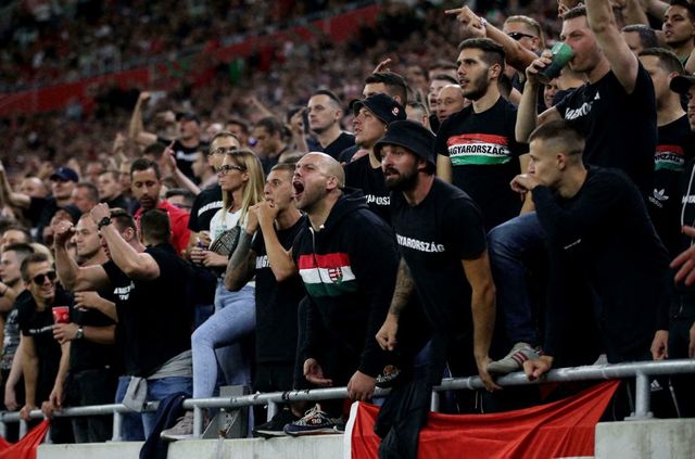 Maghiarii, sancționați dur de FIFA după incidentele rasiste de la Ungaria - Anglia 0-4