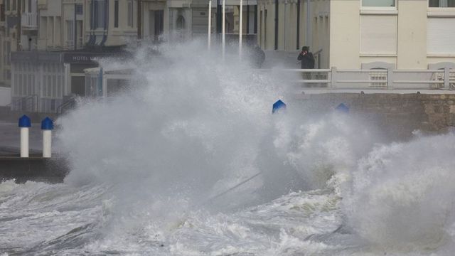 Storm Eunice Batters Europe, Killing At Least 9