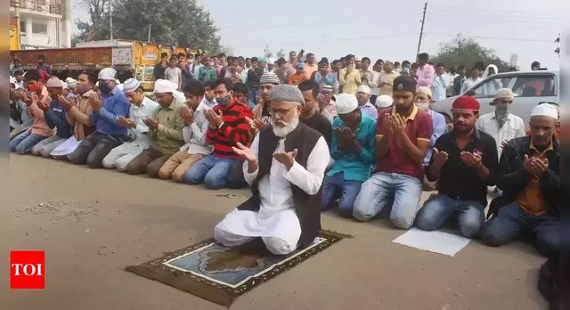 Gurugram namaz row reaches Supreme Court, contempt plea filed against Haryana top officers