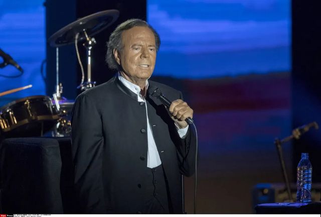 Julio Iglesias accusato da 2 ex dipendenti di aggressioni sessuali